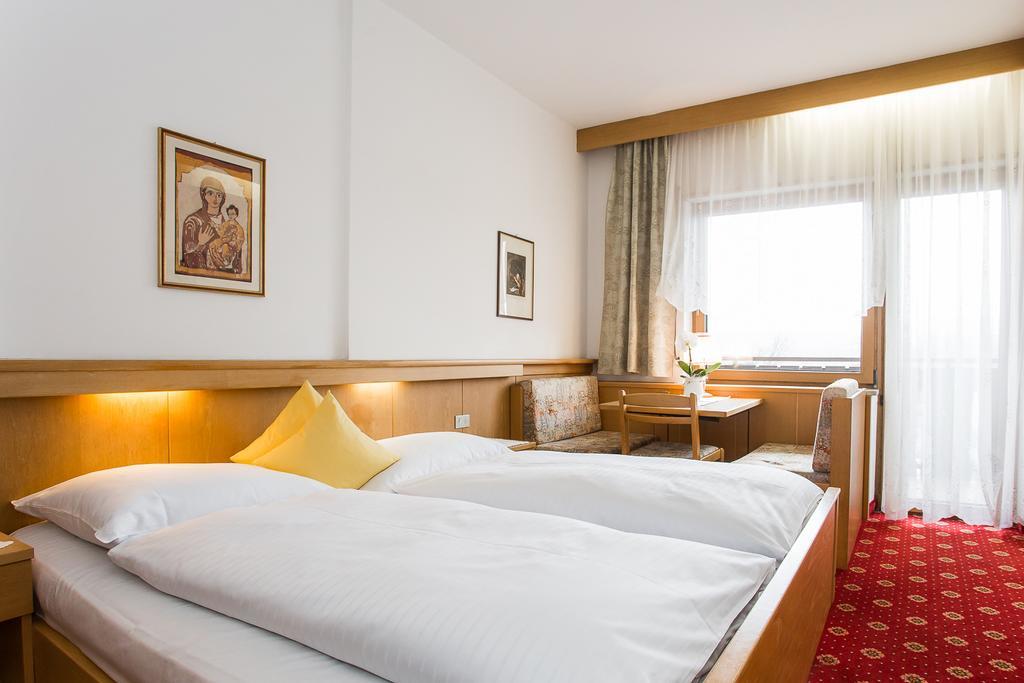 Hotel Alexandres Appiano Sulla Strada Del Vino Kültér fotó