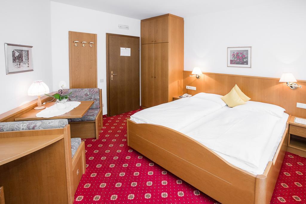Hotel Alexandres Appiano Sulla Strada Del Vino Kültér fotó