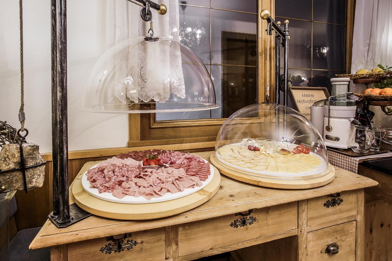Hotel Alexandres Appiano Sulla Strada Del Vino Kültér fotó